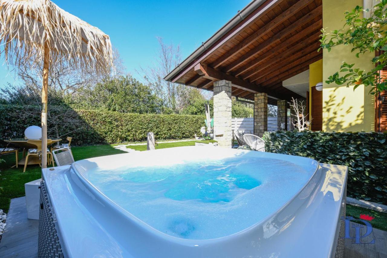 Desenzanoloft Official Partner Marriott Homes & Villas - Luxury Suite With Jacuzzi And Garden Desenzano del Garda Buitenkant foto