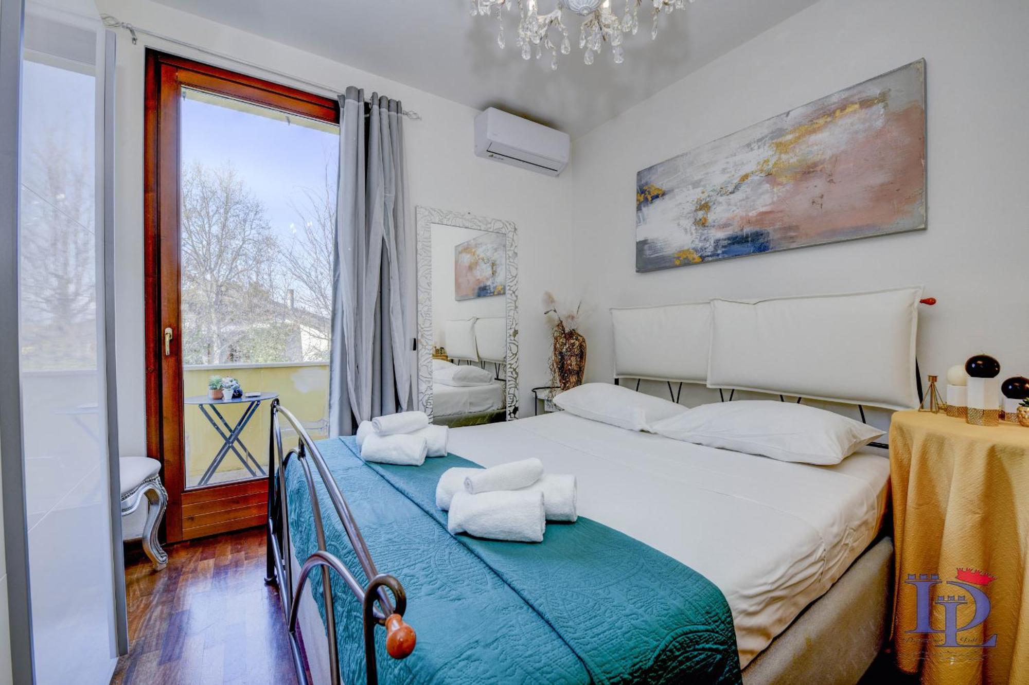 Desenzanoloft Official Partner Marriott Homes & Villas - Luxury Suite With Jacuzzi And Garden Desenzano del Garda Buitenkant foto