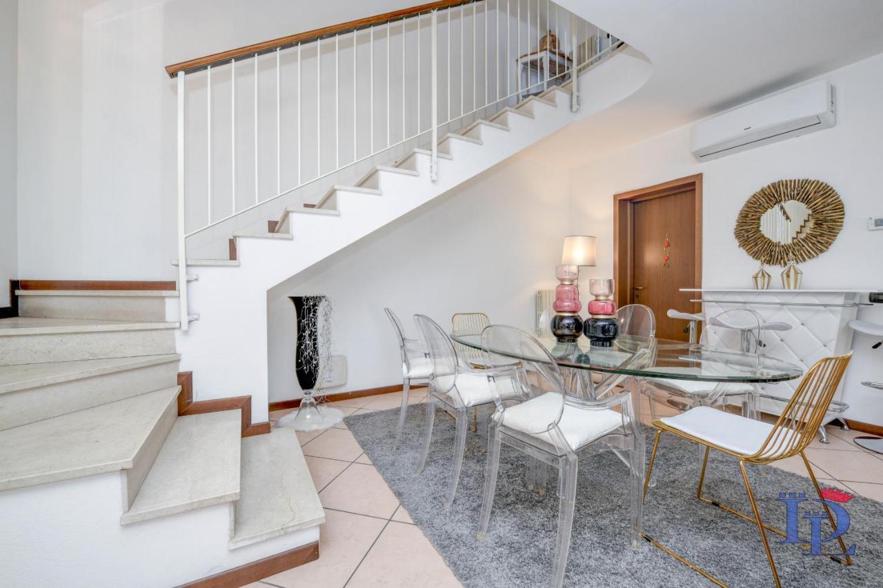 Desenzanoloft Official Partner Marriott Homes & Villas - Luxury Suite With Jacuzzi And Garden Desenzano del Garda Buitenkant foto
