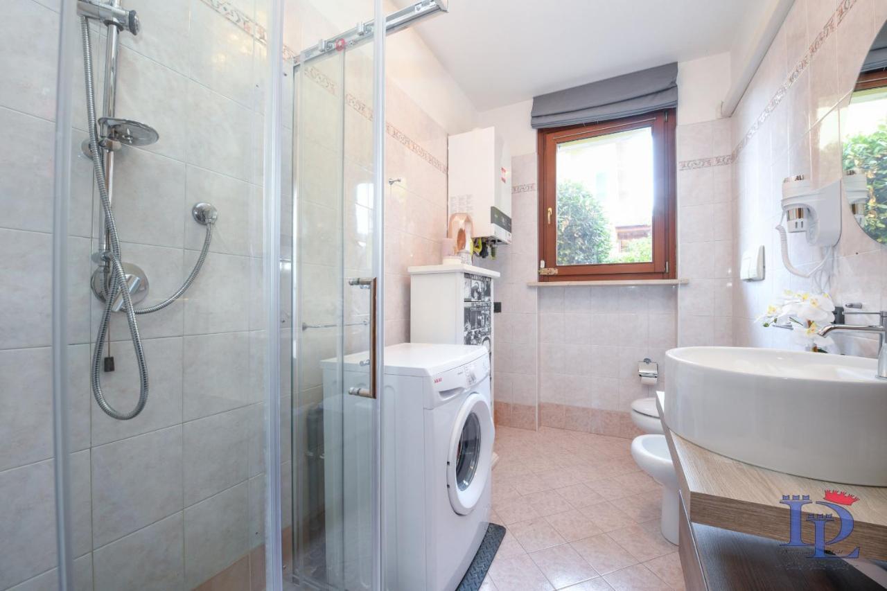 Desenzanoloft Official Partner Marriott Homes & Villas - Luxury Suite With Jacuzzi And Garden Desenzano del Garda Buitenkant foto
