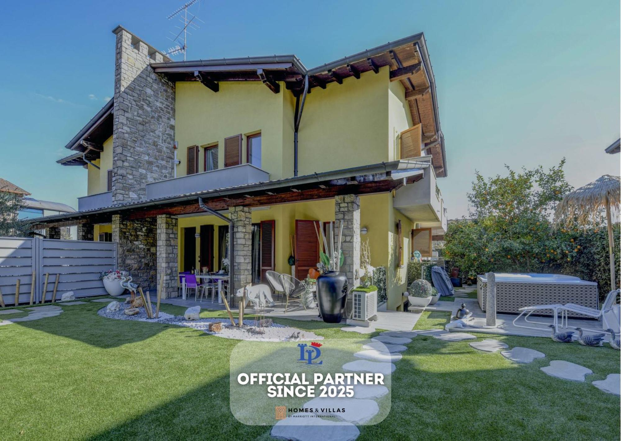 Desenzanoloft Official Partner Marriott Homes & Villas - Luxury Suite With Jacuzzi And Garden Desenzano del Garda Buitenkant foto